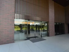 タワー棟エントランス