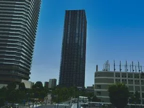JR湘南新宿ライン・横須賀線「武蔵小杉」駅前から見た全景