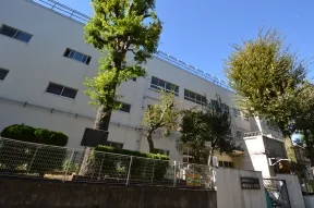 区立西新宿小学校