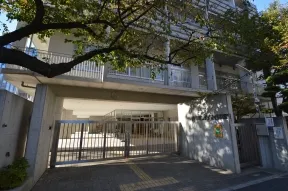 区立西新宿中学校