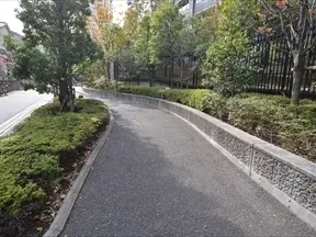 イーストアヴェニュー