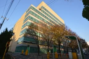 慶應義塾大学
