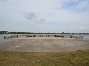 レイクタウン水上ステージ