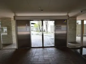 A棟エントランス