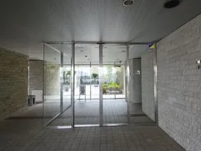 C棟エントランス