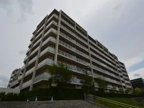北西から見たE棟