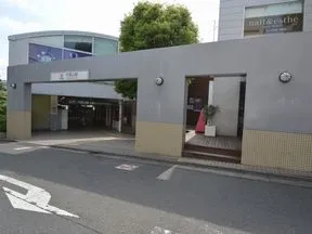 代官山駅正面口