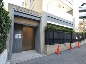 サブエントランス