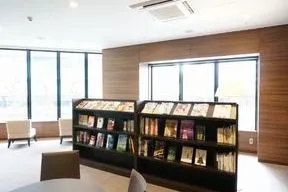 知的な時間を楽しむブックサロン（EAST棟2階）