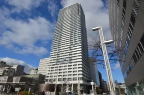 札幌駅北口側からみた外観
