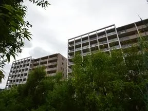 南側からの外観
