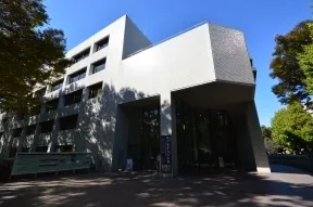 都立中央図書館