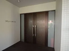コミューンホール