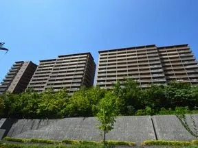 南東から見たビューコート