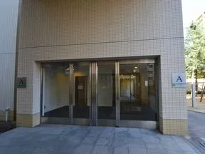 A棟エントランス