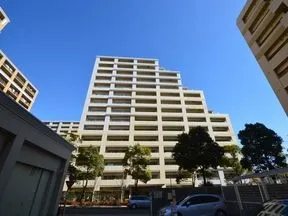 南西から見たE棟