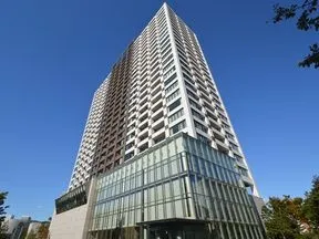 南側からの外観