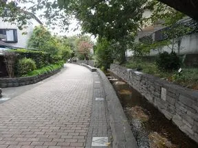 烏山川緑道