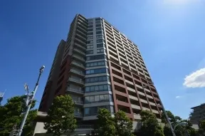 西側からみた全体像