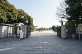 馬事公苑