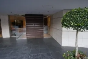 エントランス正面