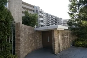 東側サブエントランス