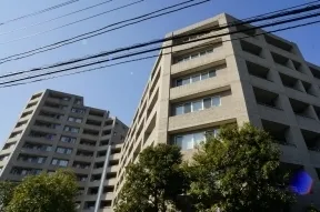 南東より
