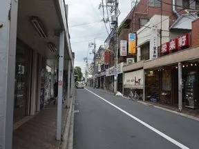 左へ直進