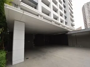 フォレストタワーエントランス