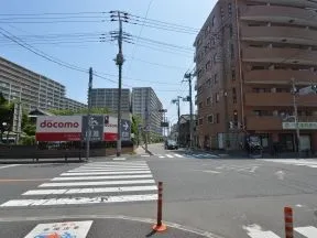 本町1丁目の交差点を直進します