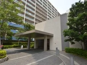 グランドランス前車寄せ