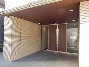 輝の邸エントランス