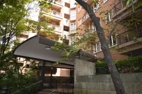 イーストヒルＢ棟のエントランス