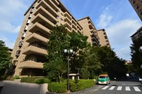 南側から望むノースヒルＯ棟