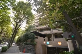 ノースヒルＬ棟のエントランス
