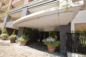 マスターズハウスエントランス