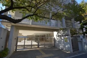 区立西新宿中学校