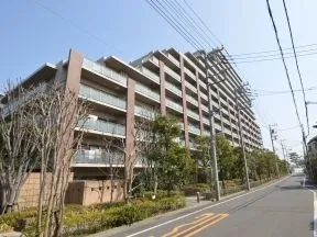 南西側外観(ガーデンレジデンス)
