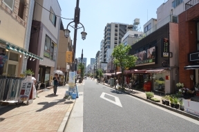 2.早稲田通りを下ります