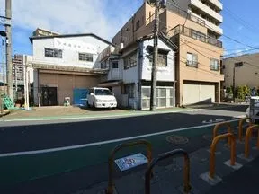 右折します