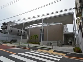港区立三田中学校