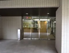 ウェストスクエア・エントランス
