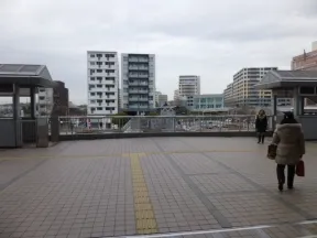 「センター北駅」３番出口を出ます
