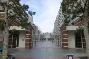 マスターズゲート（メインエントランス）