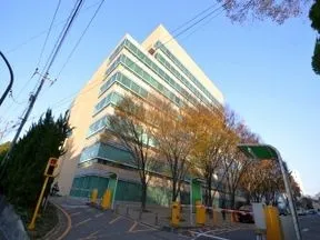 慶應義塾大学
