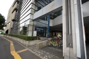 品川図書館