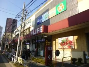 ライフ　百反通店