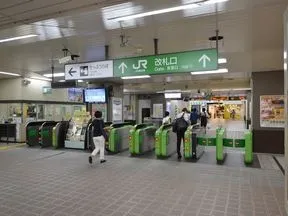 新浦安駅改札