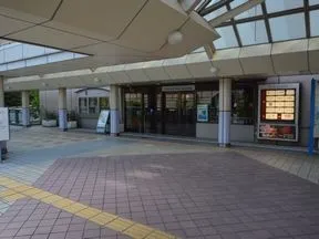 オリエンタルホテル東京ベイを左に曲が<br>ります