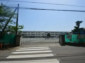 鶴嶺小学校